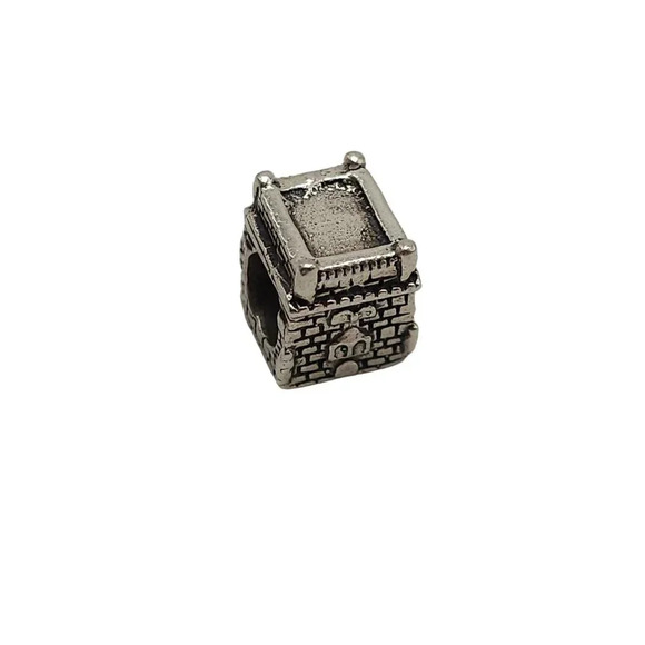 Sterling Silver Castle Charm Bead For European Bracelet Necklace - Picture 1 of 5